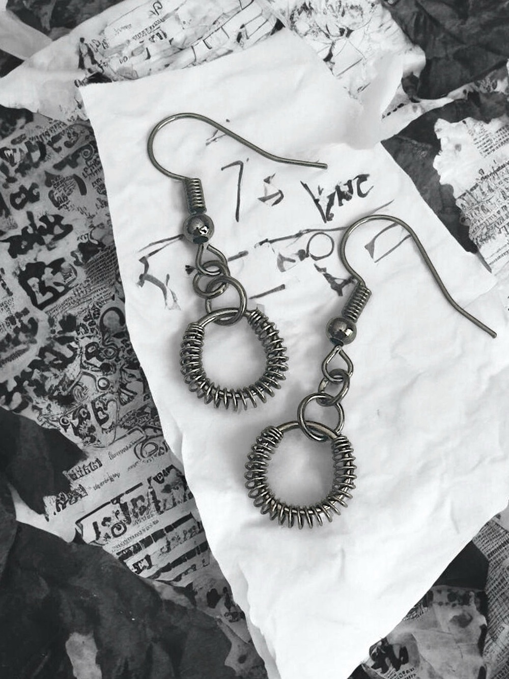 5 For $25💫Alternative Gunmetal Coiled Spring Dangles Earrings